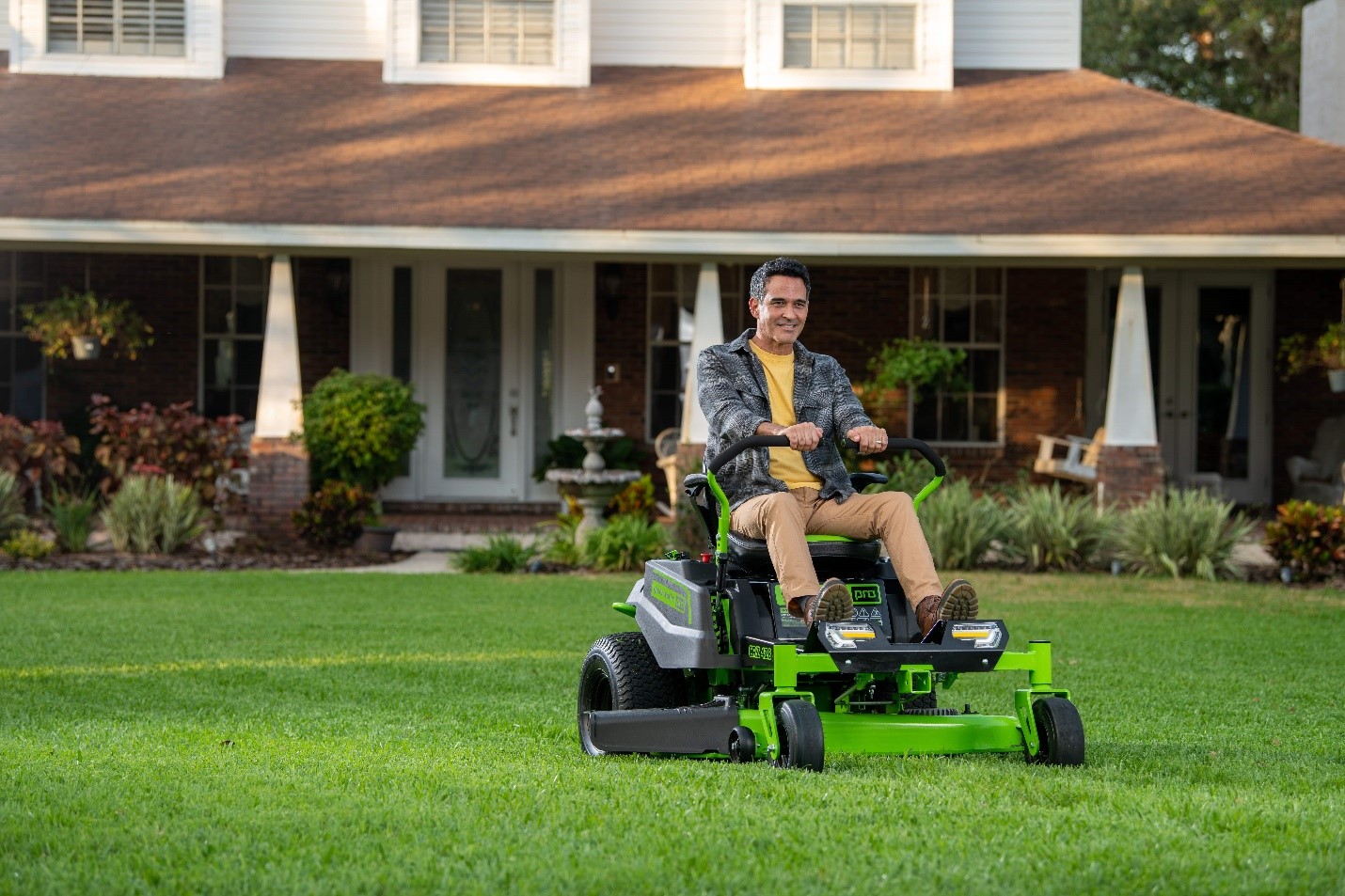 commercial lawn zero turn mower